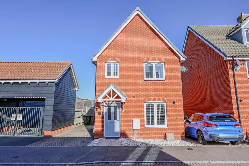 Property photo 1 of 27