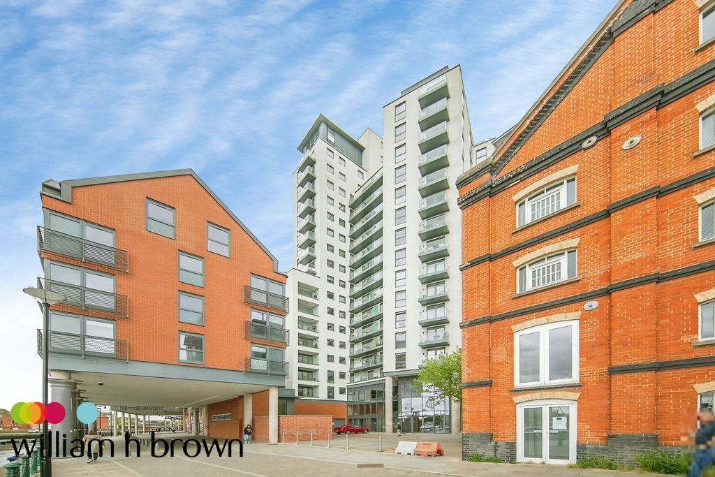 Property photo 1 of 11 Front