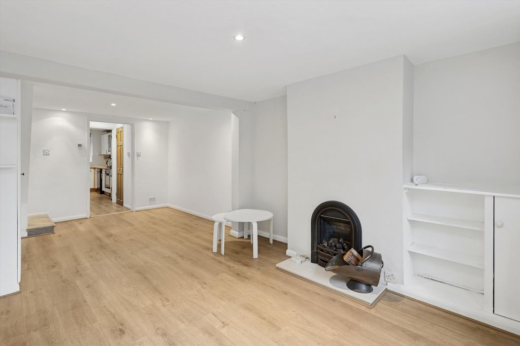 Property photo 3 of 12 Image