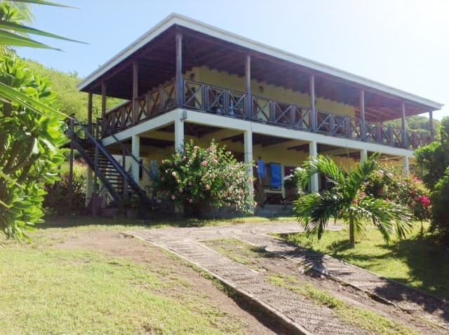 Property photo 2 of 35