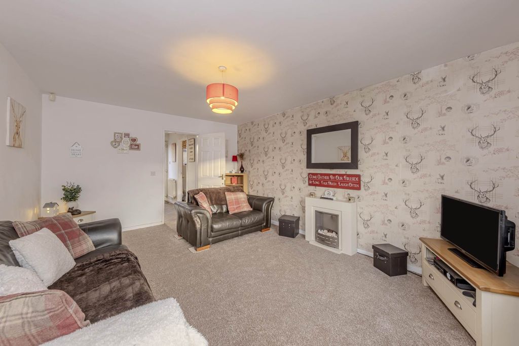 Property photo 2 of 29