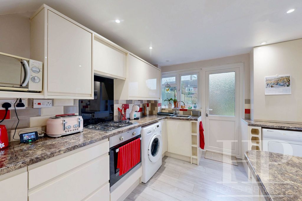 Property photo 3 of 17