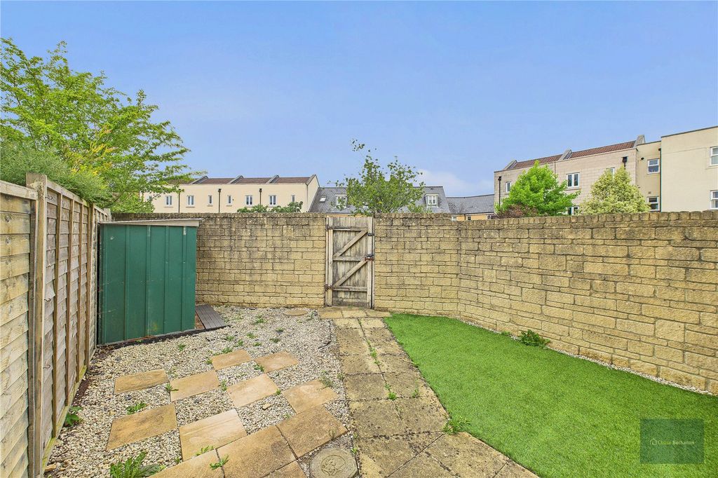 Property photo 2 of 13 Picture No. 21