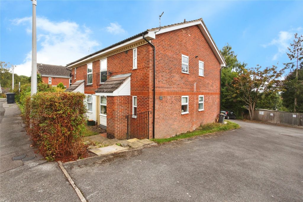 Property photo 1 of 17 Picture No. 03