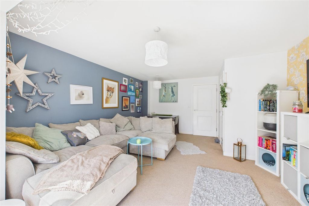 Property photo 2 of 15 Lounge Diner