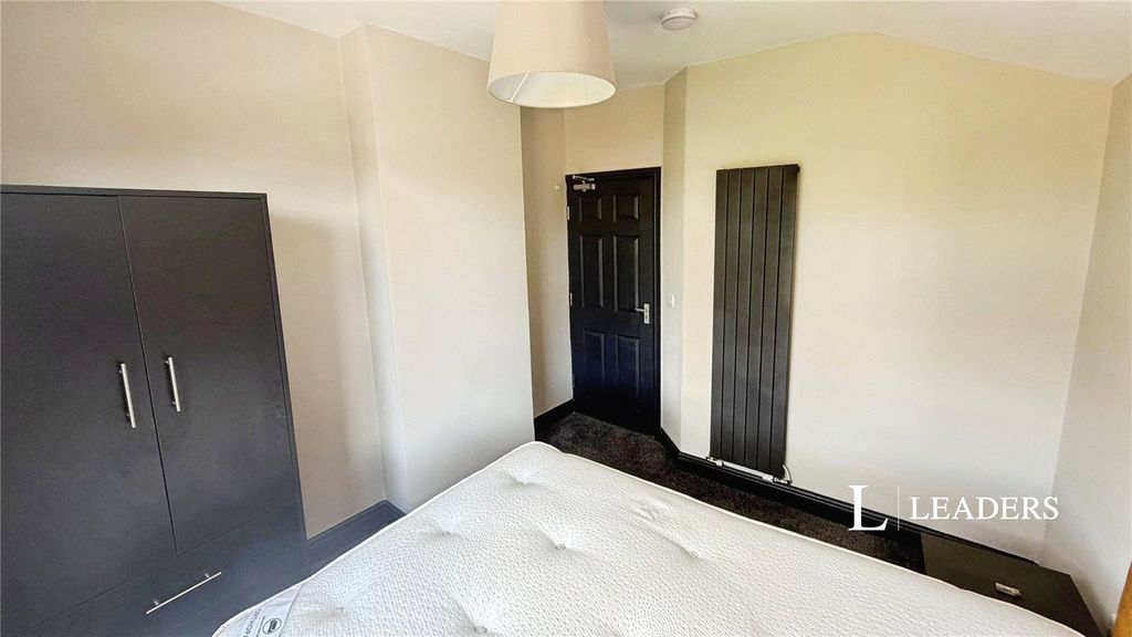 Property photo 3 of 4 Picture No. 04
