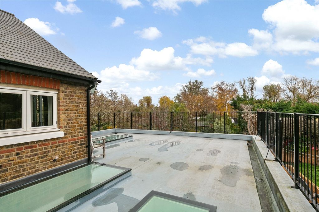 Additional image 37 of 6 bed semi-detached house for saleUxbridge Road, Hampton TW12