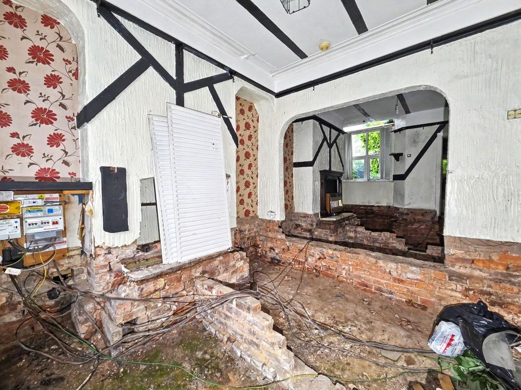 Property photo 2 of 19