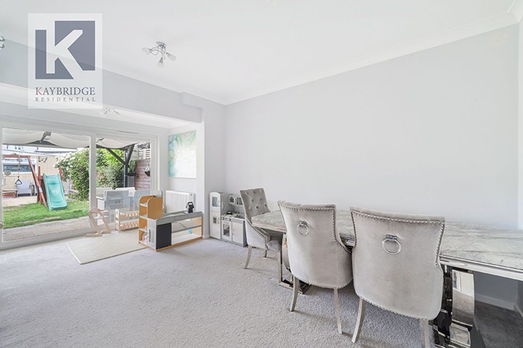 Property photo 3 of 12 Belfield Road, Epsom - Kt19 9Tf