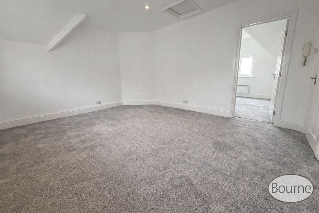 Property photo 2 of 5 Picture No. 20