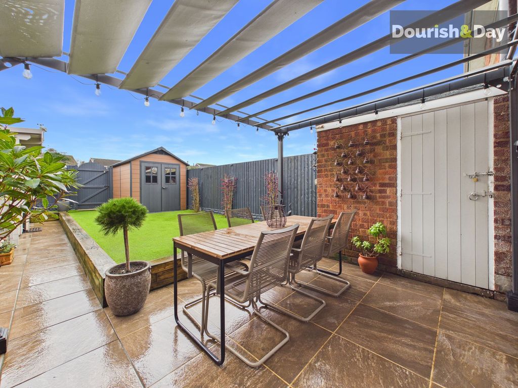 Property photo 3 of 27