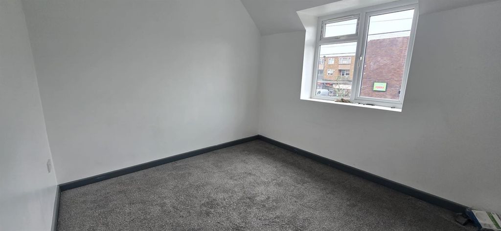 Property photo 3 of 13 Whatsapp Image 2026-03-24 At 15.35.27 (3).Jpeg