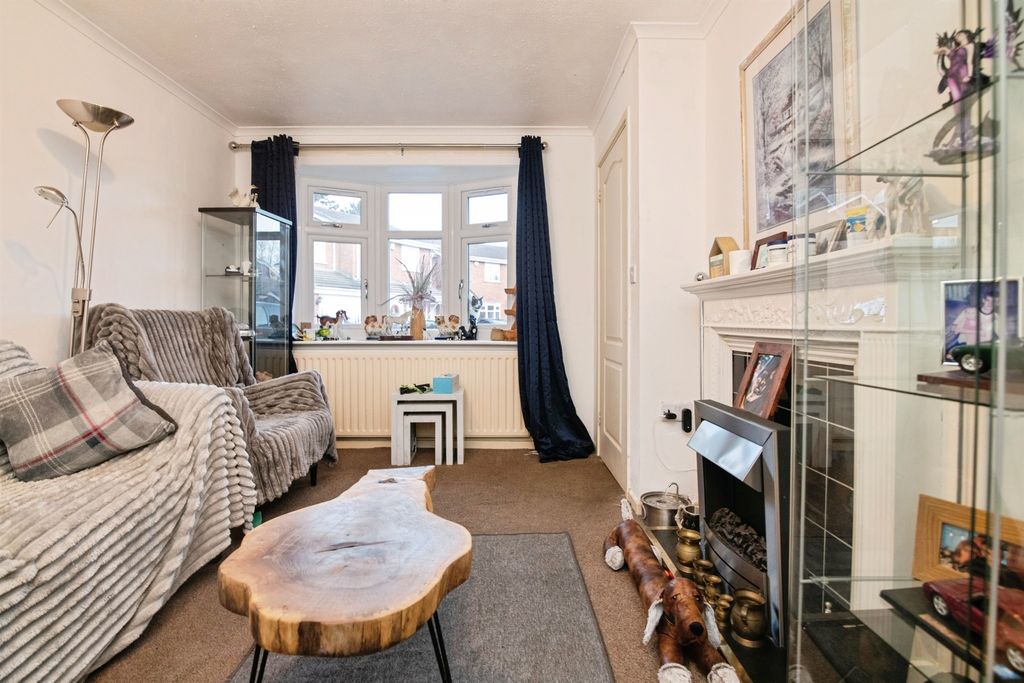 Property photo 3 of 17