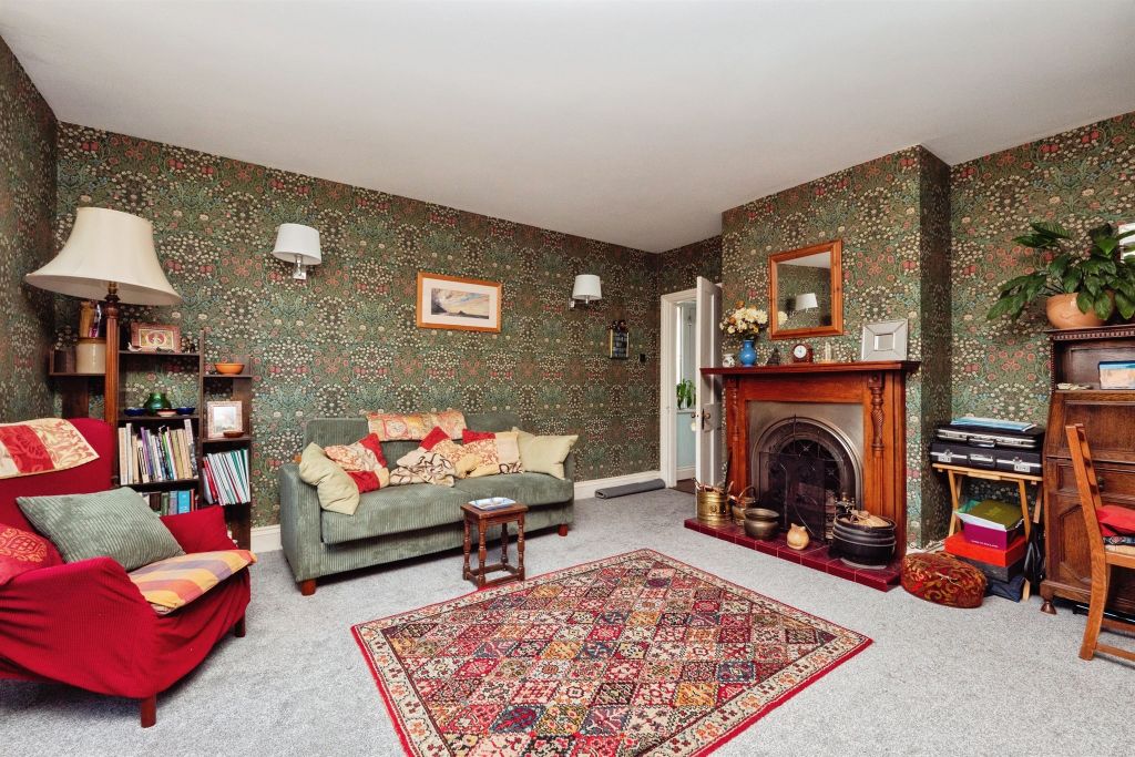 Property photo 2 of 17