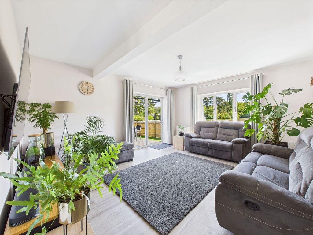 Property photo 3 of 21