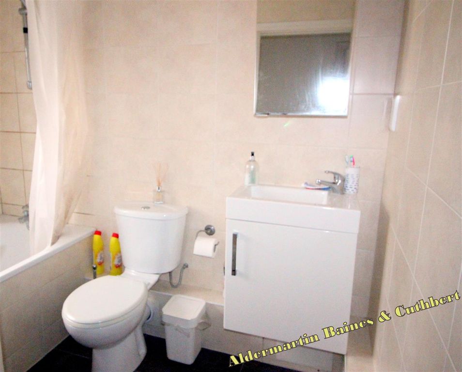 Property photo 2 of 7 Family Bathroom.Jpg