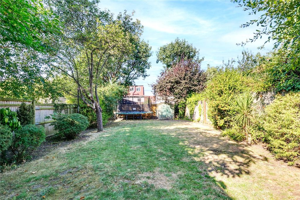 Property photo 2 of 9 Picture No. 22