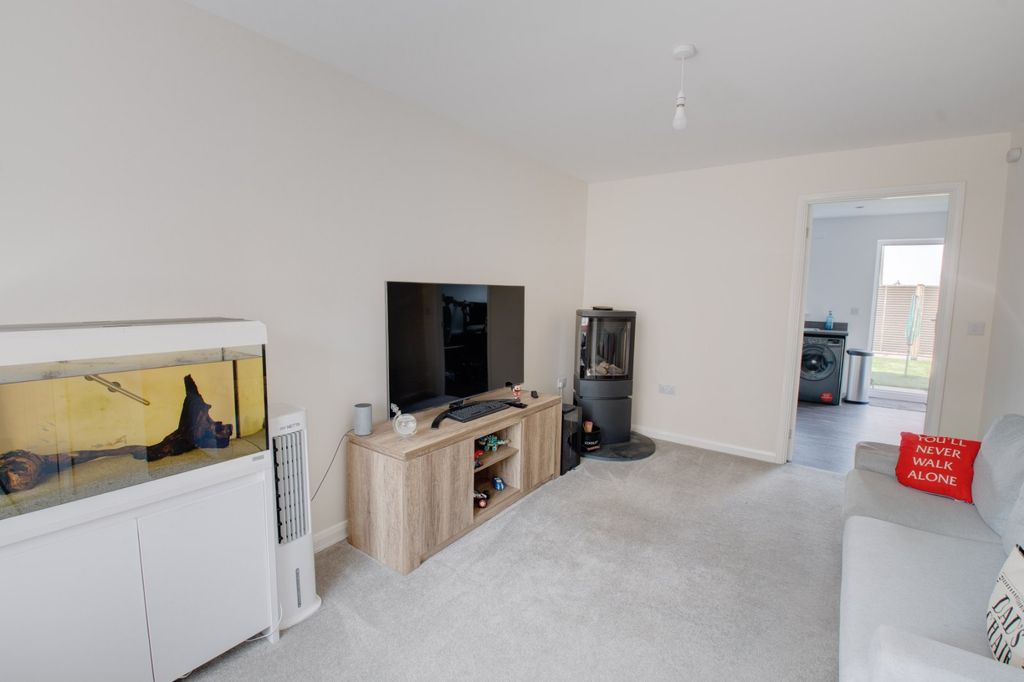 Property photo 3 of 16 Picture No. 07