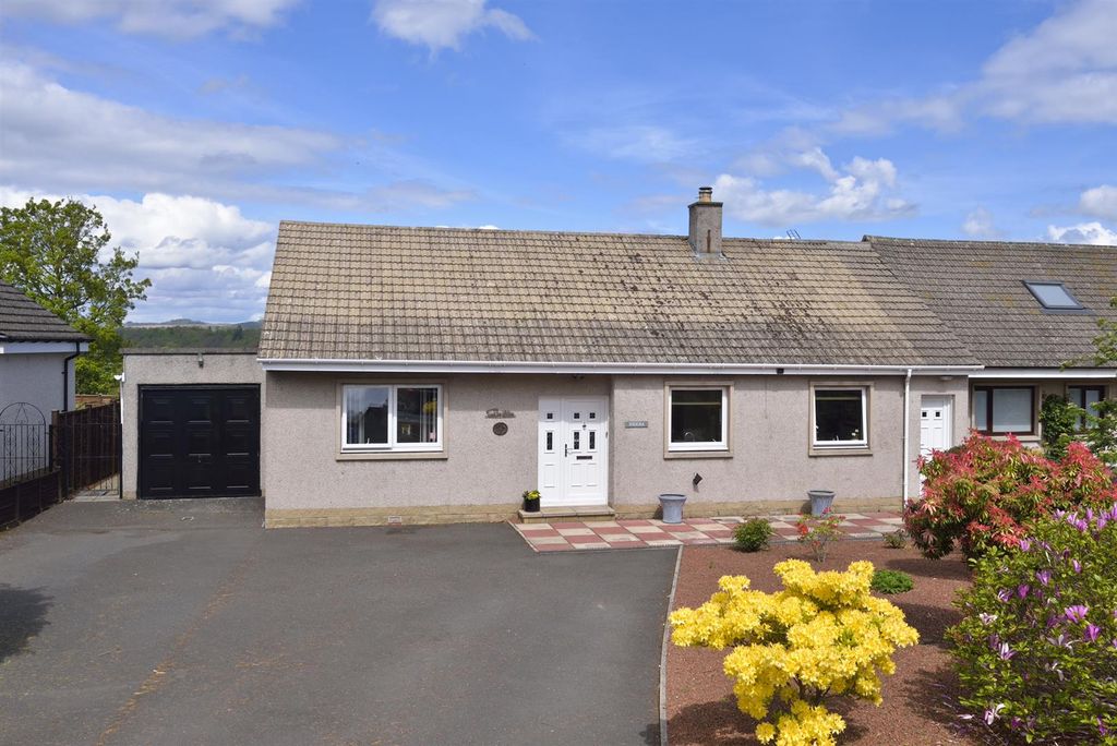 Property photo 1 of 23 Springwoodbank17-01 Copy.Jpg