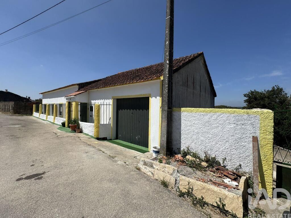 Property photo 1 of 33