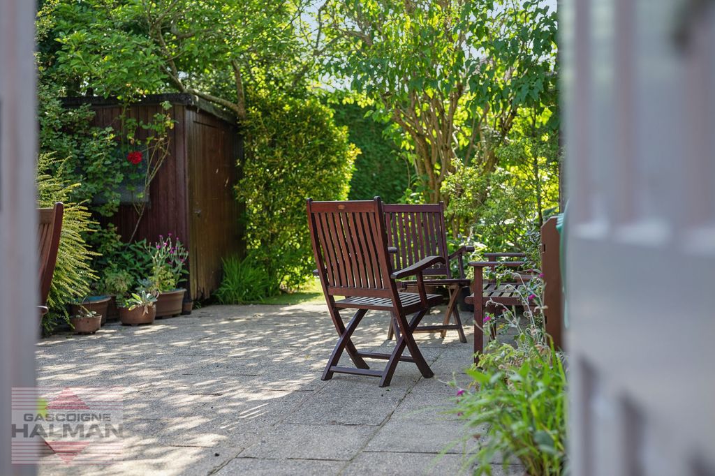 Property photo 3 of 36