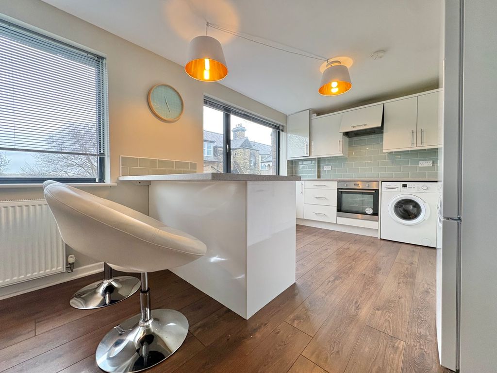 Property photo 2 of 20 Picture No. 33