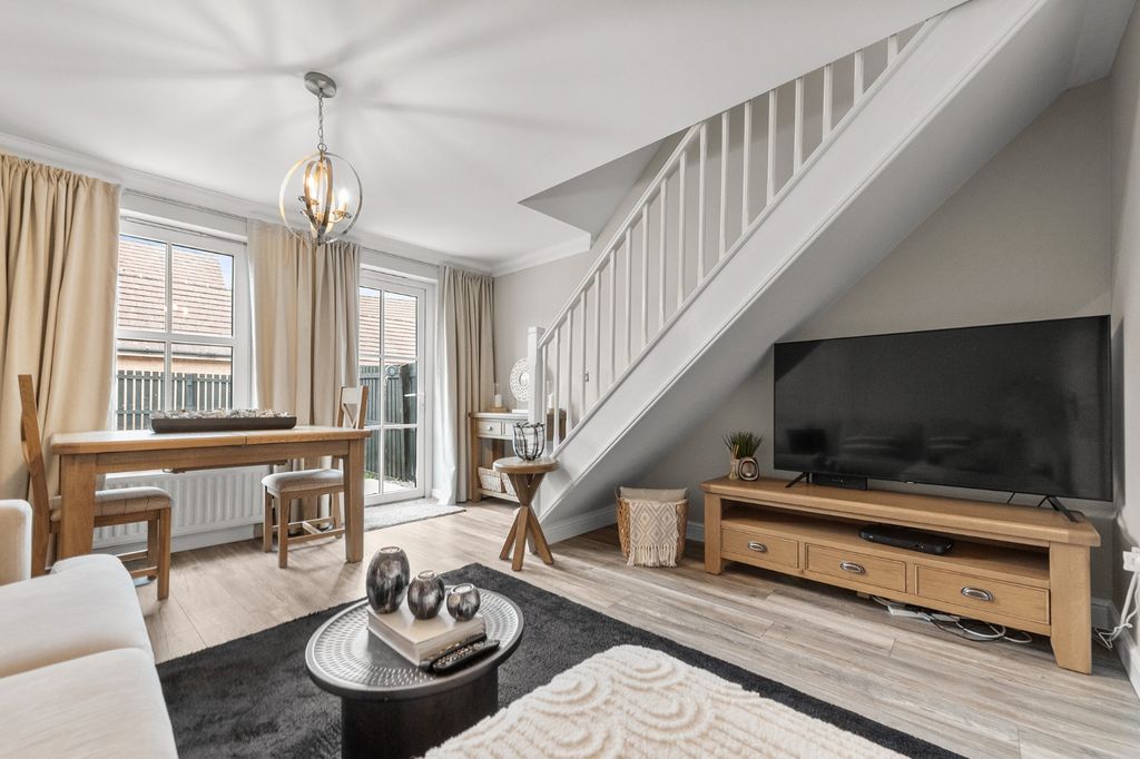 Property photo 2 of 27 5000685