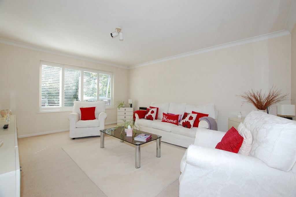 Property photo 2 of 8 Reception Room