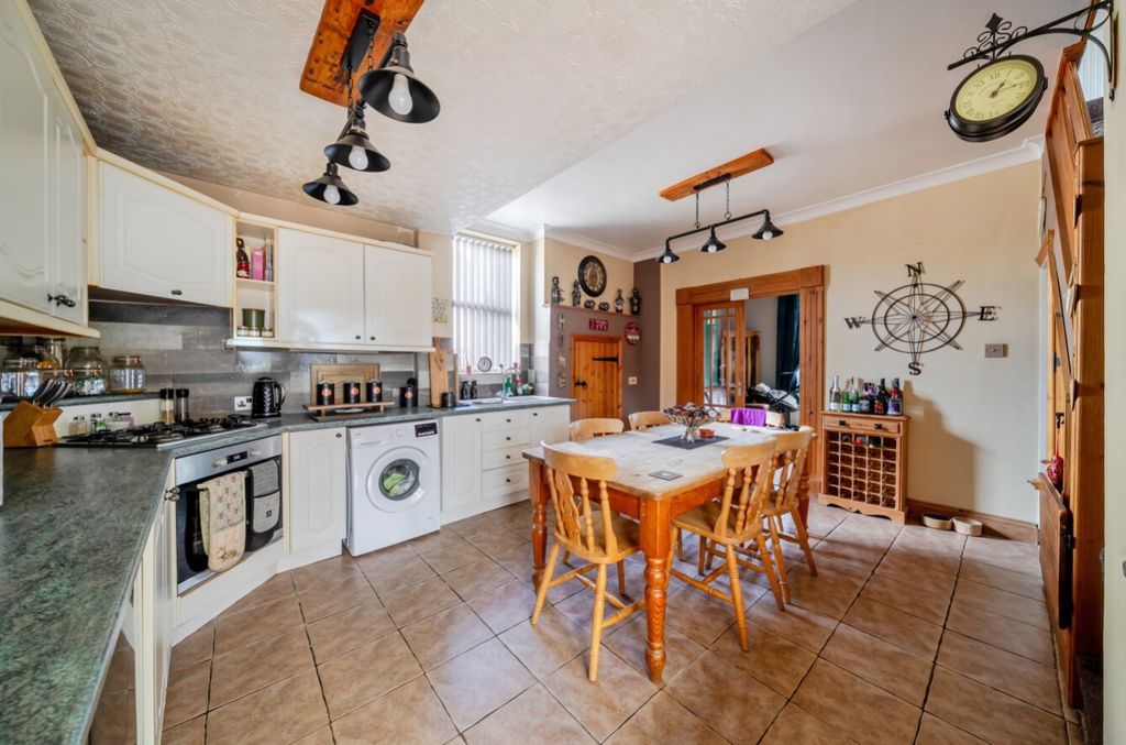Property photo 3 of 21 1478082-12-6A2c26Be7Dcbe