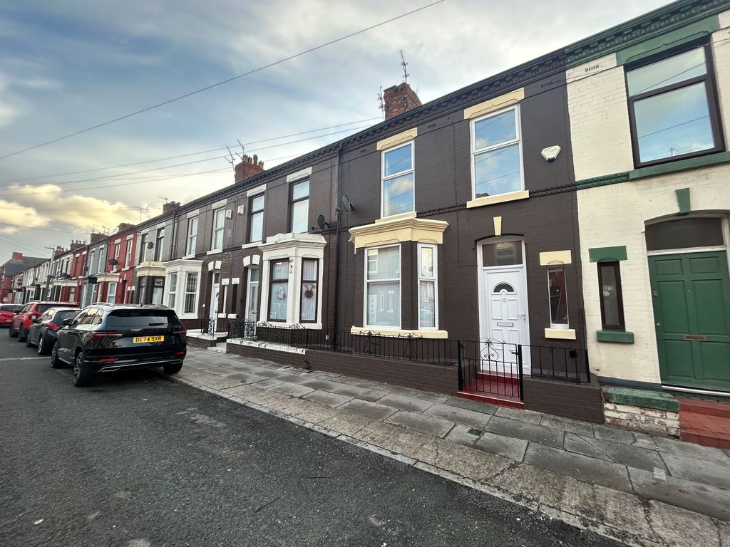 Property photo 1 of 11