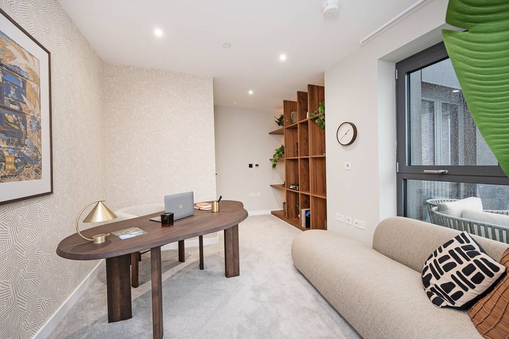 Property photo 3 of 23