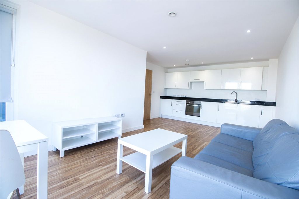 Property photo 2 of 9 Picture No. 04