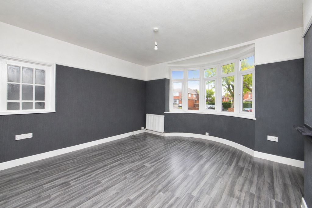 Property photo 3 of 14 Picture 3