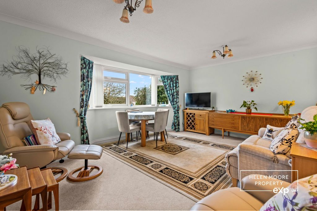 Property photo 3 of 19