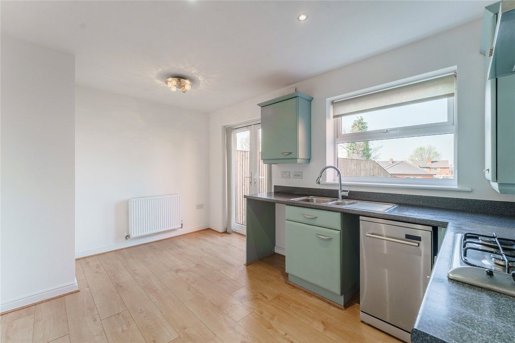 Property photo 1 of 22 Picture No. 04