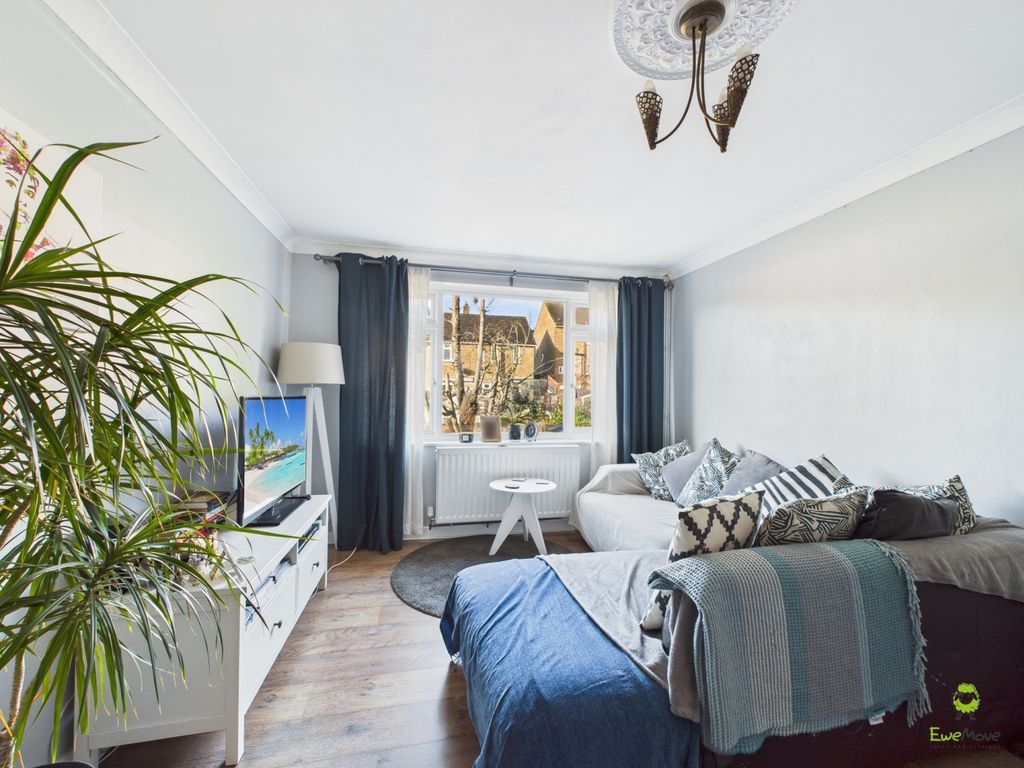 Property photo 3 of 14 Presented By Kevin At Ewemove Bexleyheath And Dart