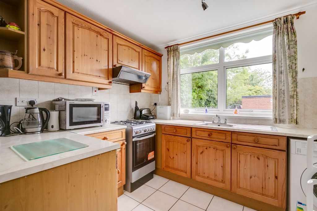 Property photo 2 of 23 4425893