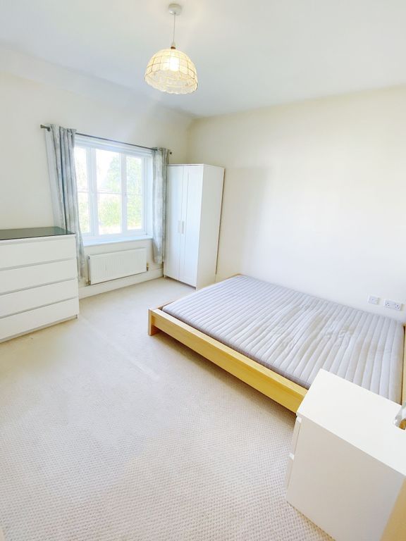 Property photo 1 of 14 Bright, Neutrally Decorated Bedroom With A Double ...