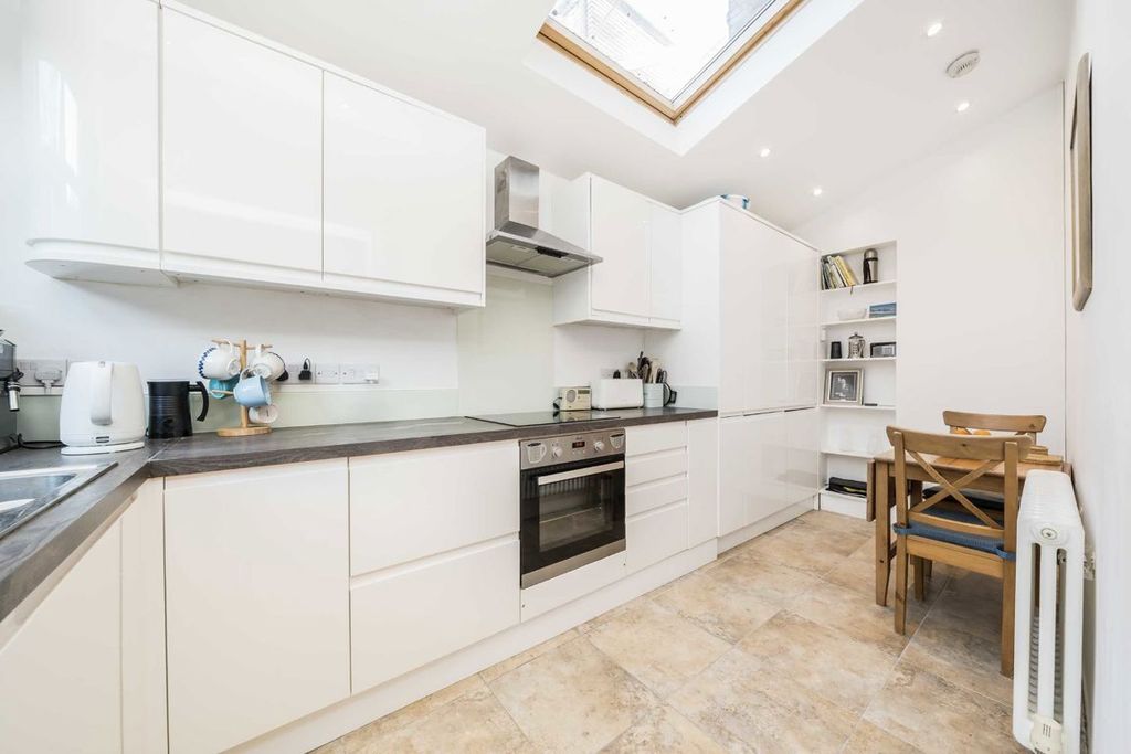 Property photo 3 of 7