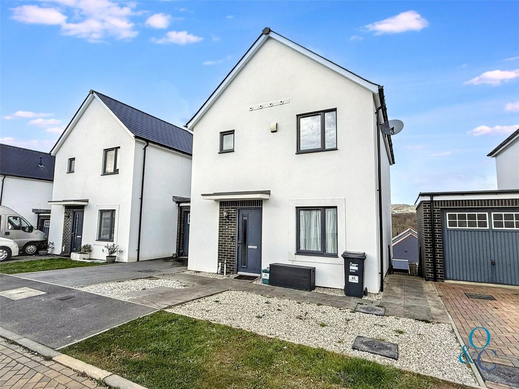 Property photo 1 of 19 Picture No. 06