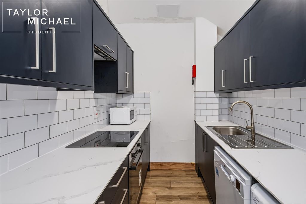 Property photo 1 of 16 Kitchen