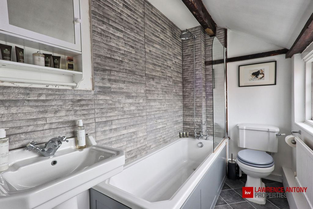 Property photo 1 of 36