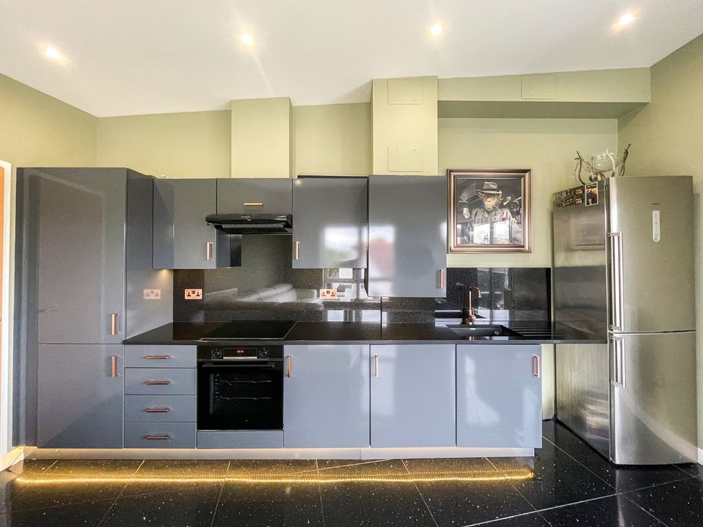 Property photo 2 of 9 3514213
