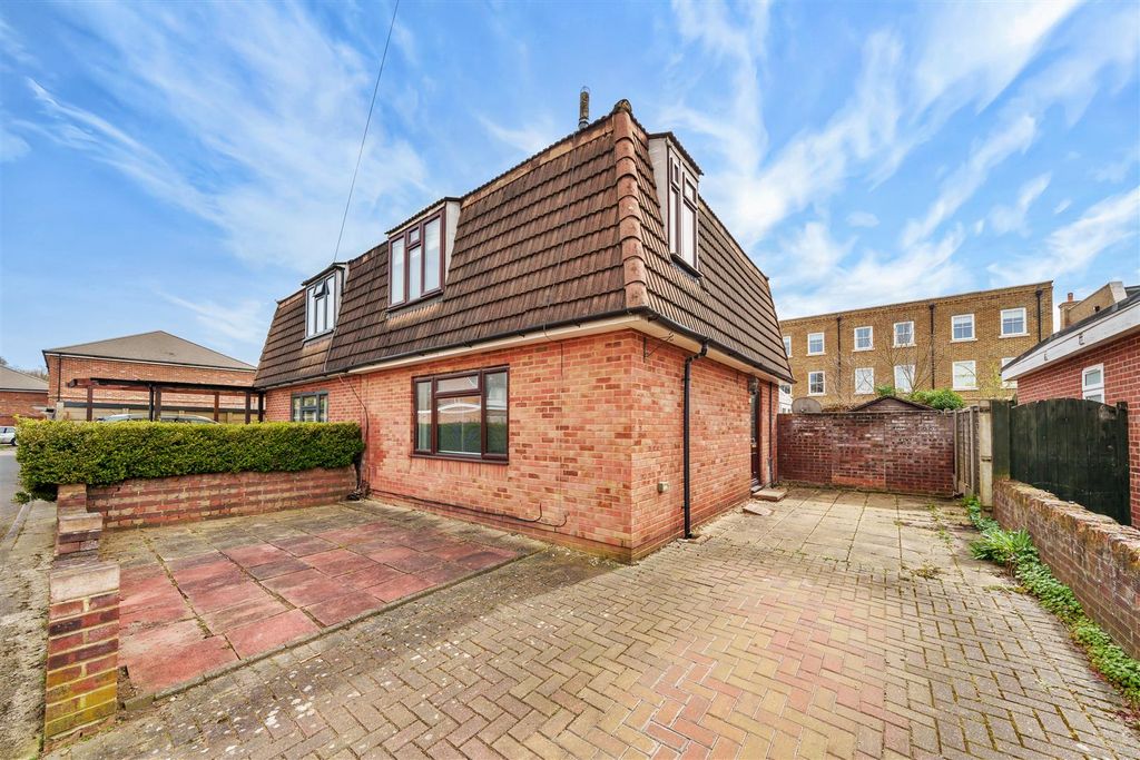 Property photo 1 of 14
