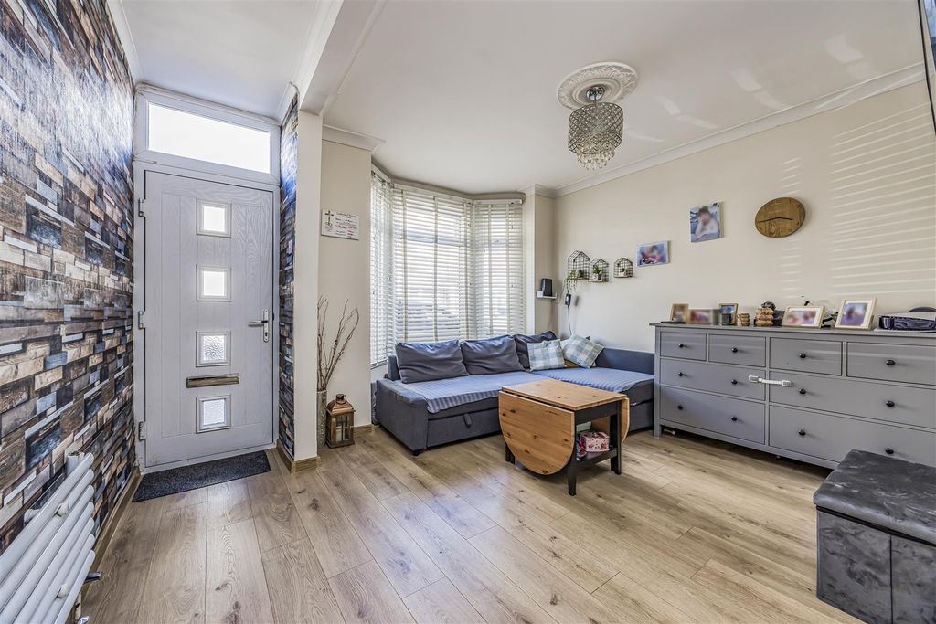 Additional image 2 of 2 bed property for saleTokio Road, Portsmouth PO3
