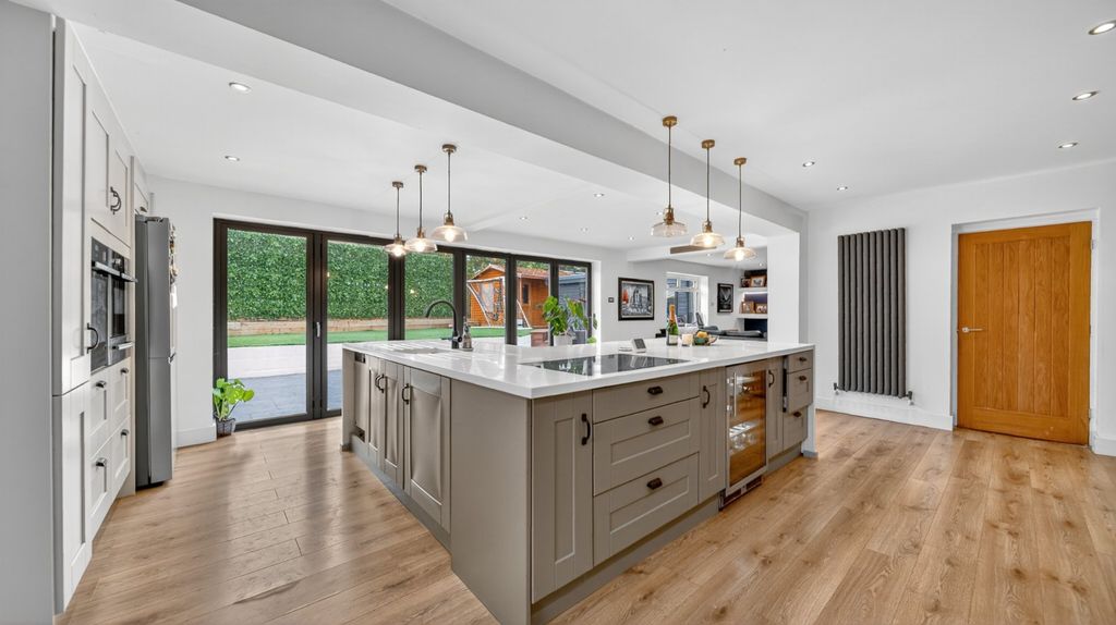 Property photo 3 of 25 Picture No. 13