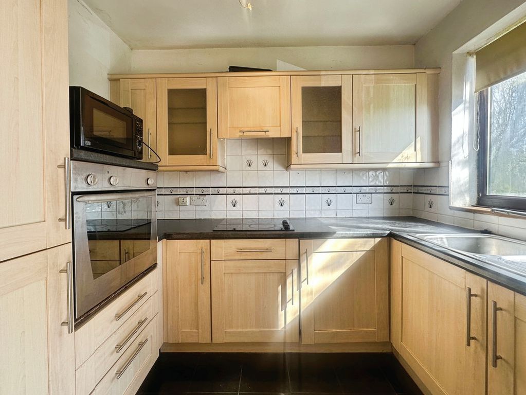 Property photo 3 of 9 Photo 1