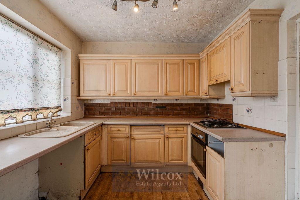 Property photo 2 of 22