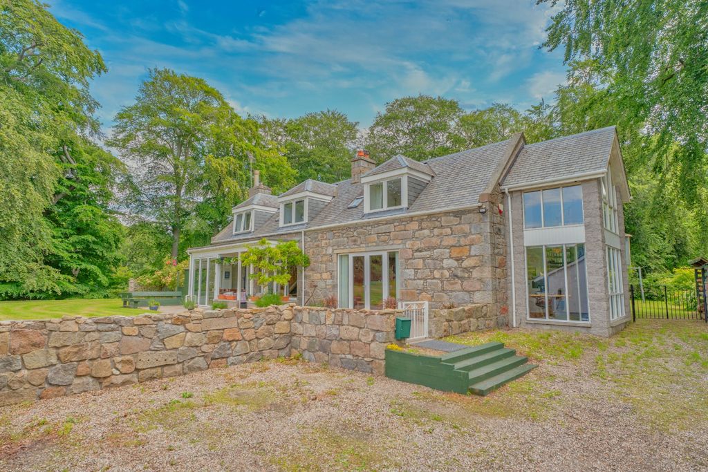 Property photo 1 of 30