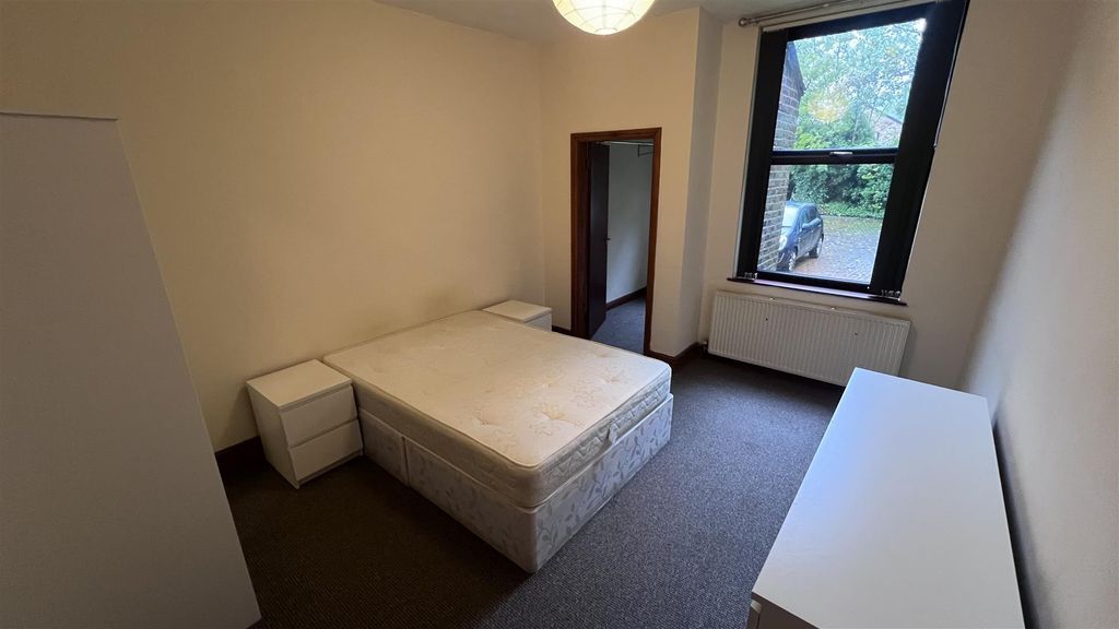 Property photo 2 of 9 20251001_083304207_Ios_Result.Jpg